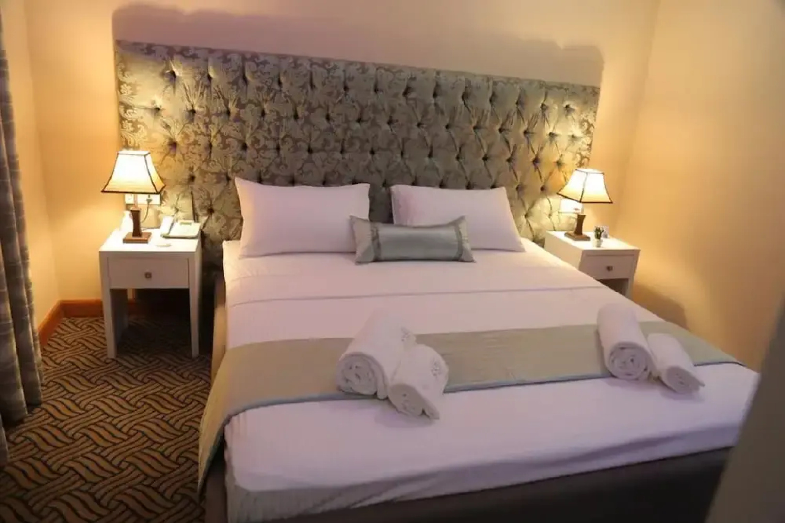 Hotel Capri Mc