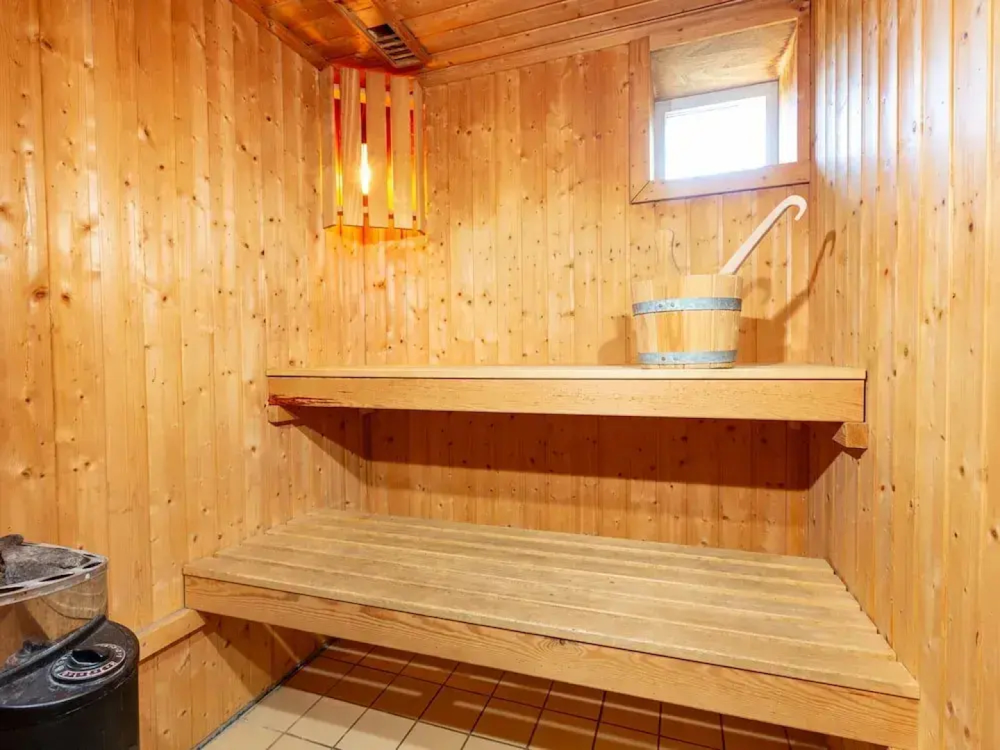 Restyled Holiday Home with 2 Bathrooms near Beach