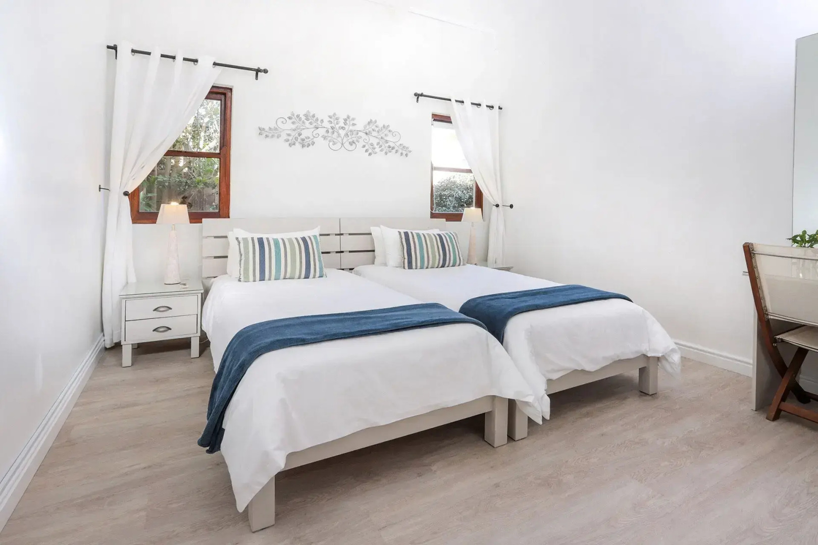 Sixteen Guest House on Main