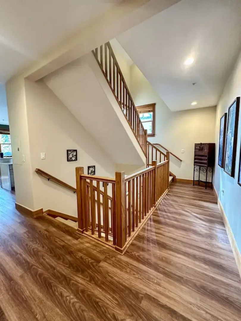 2348 Red Hawk Townhomes 3 Bedroom Condo by RedAwning