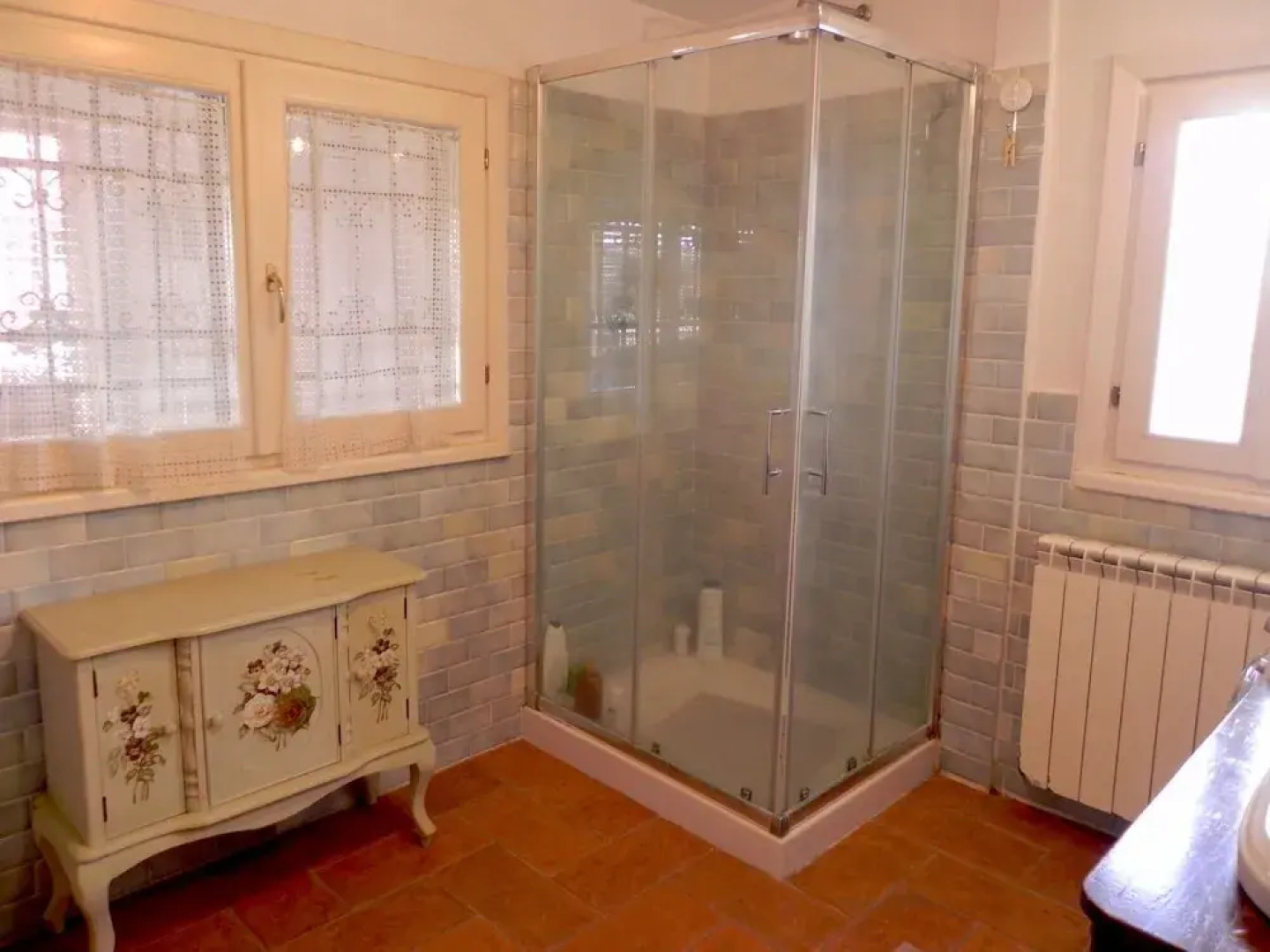 Holiday Home with Private Swimming Pool near Sea