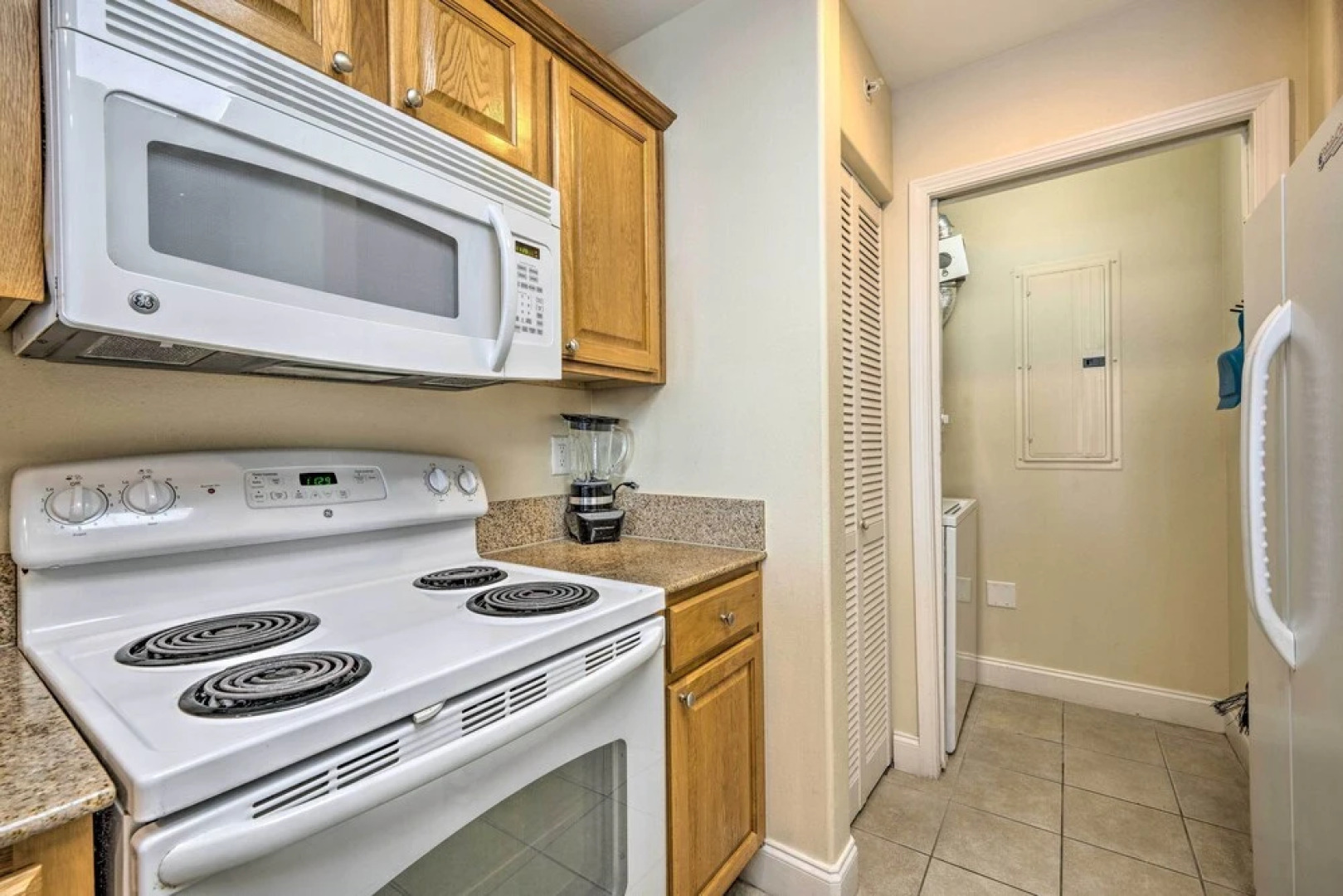 1 Mi to Disney: Condo w/ Water-view Balcony!