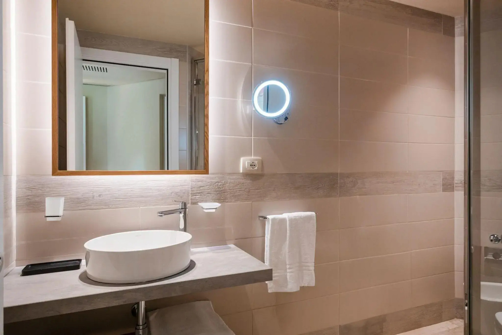 Mangia's Brucoli, Sicily, Autograph Collection