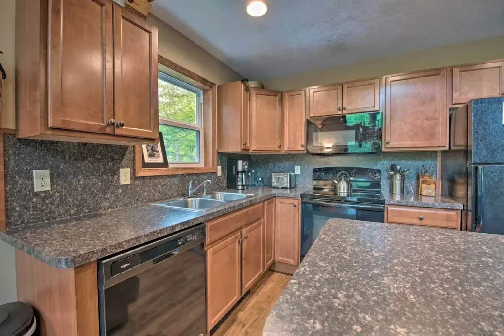 2 Mi to Lake Harmony: Gem w/ Game Room & Deck