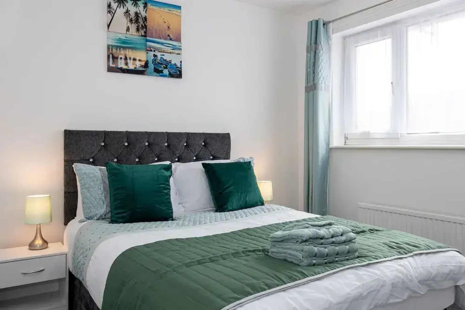 Captivating 3-bed House in Blackburn