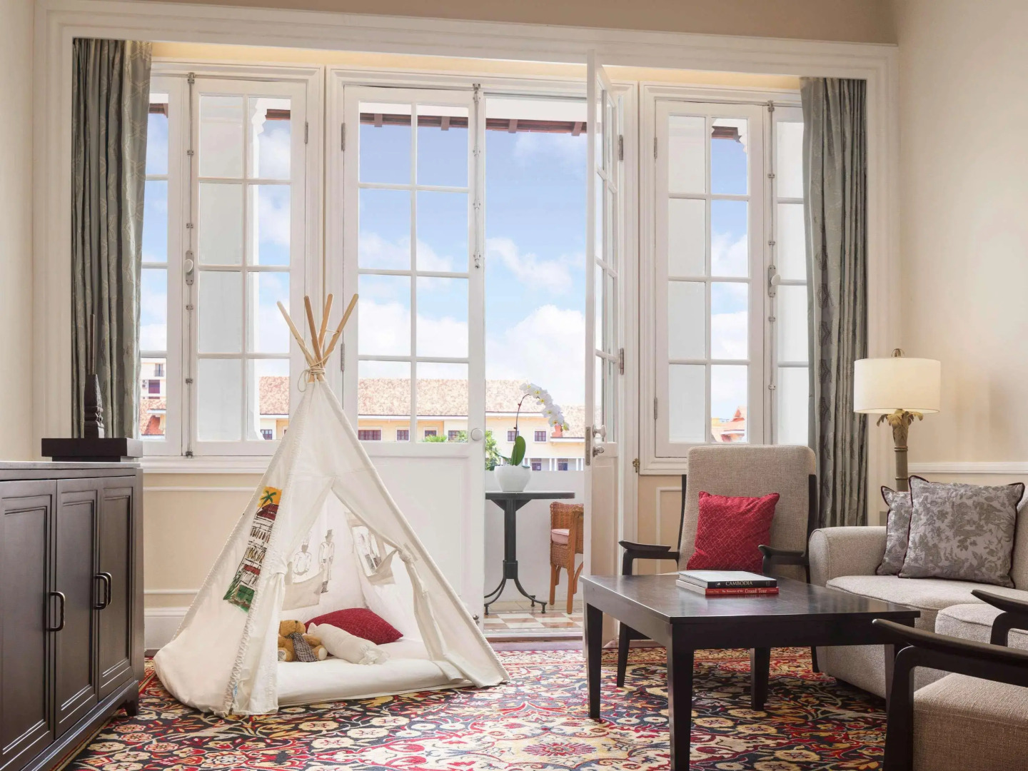 Raffles Hotel Le Royal