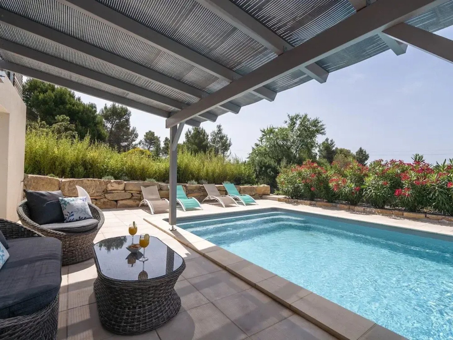 Luxurious Villa Near River in Cesseras