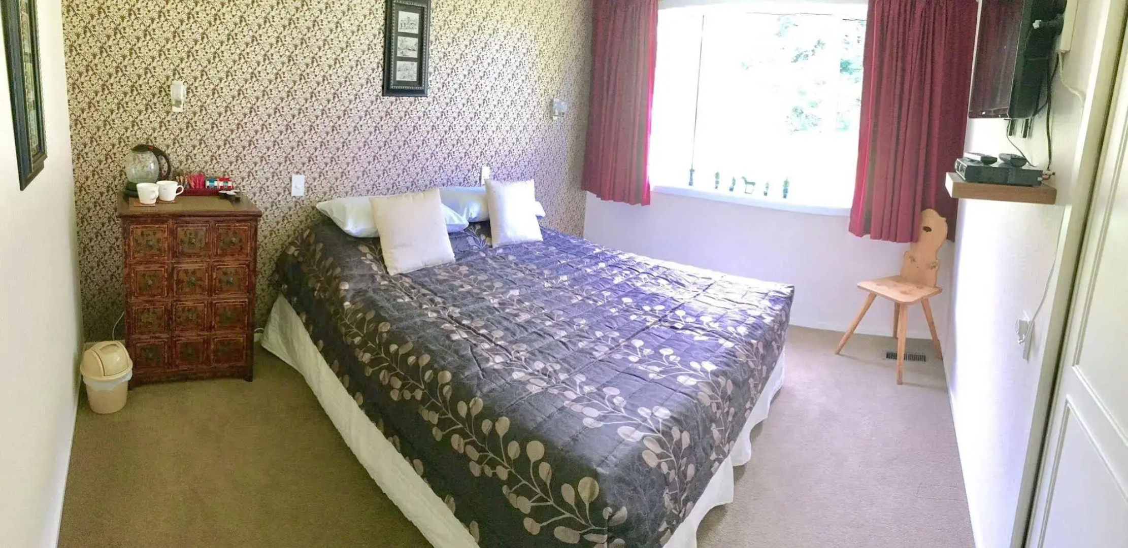 Castle Hill Lodge Bed and Breakfast