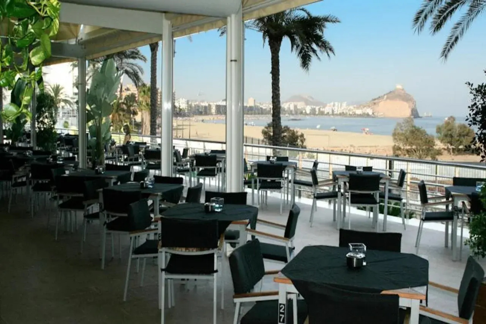 Senator Águilas Hotel