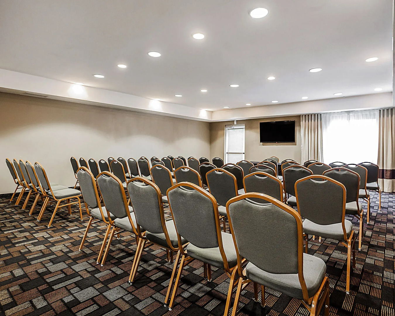 Comfort Suites Independence - Kansas City