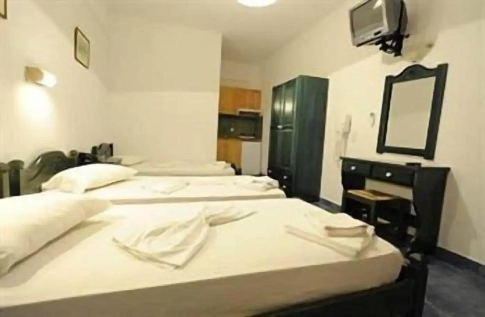 Sirocos Rooms And Studios
