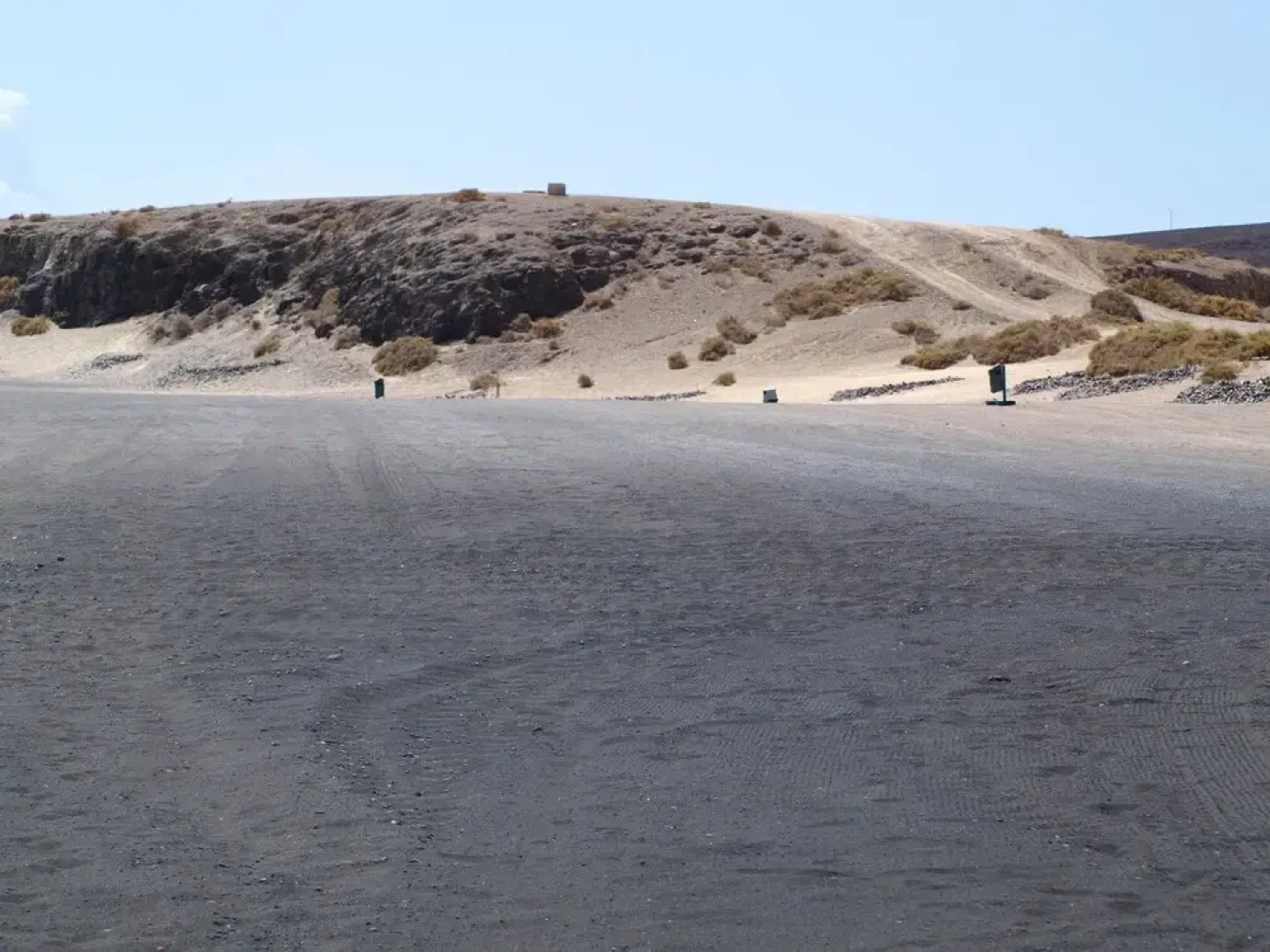 R2 Romantic Fantasia Dreams & Suites Hotel