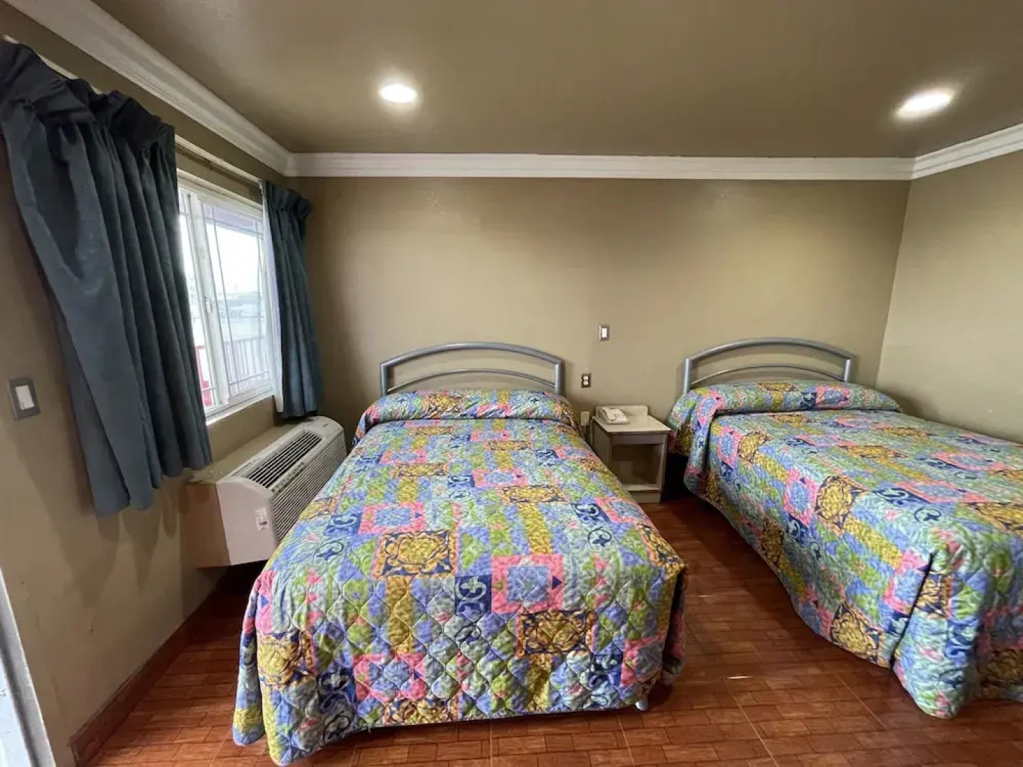 Hiland Motel