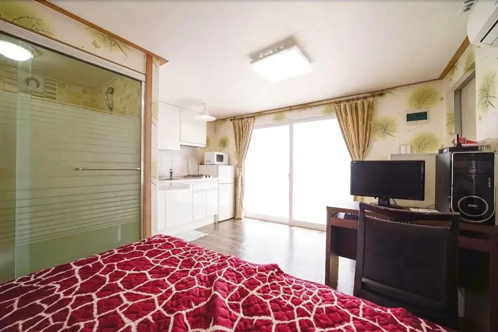 Ganghwa Badatgashimteo Pension