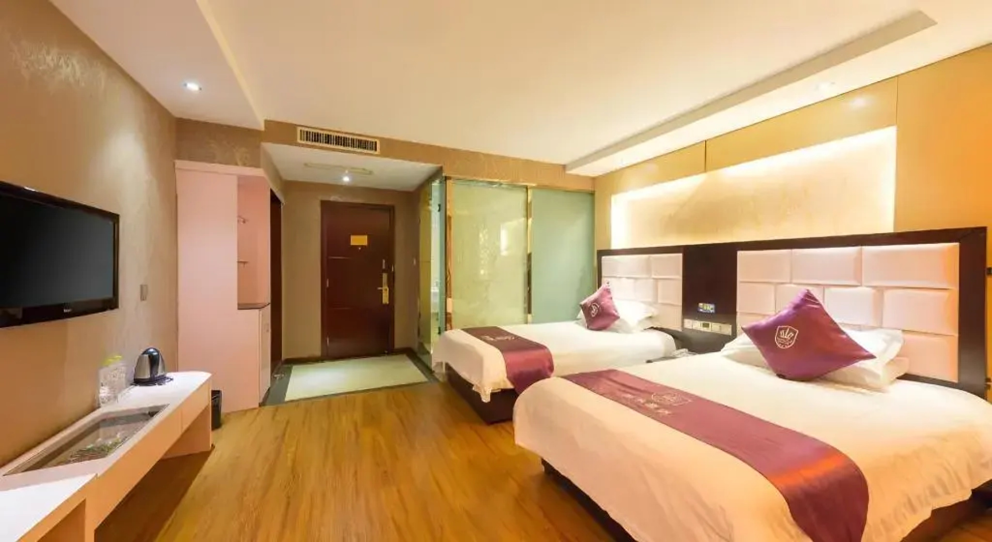 Rong Le Business Hotel