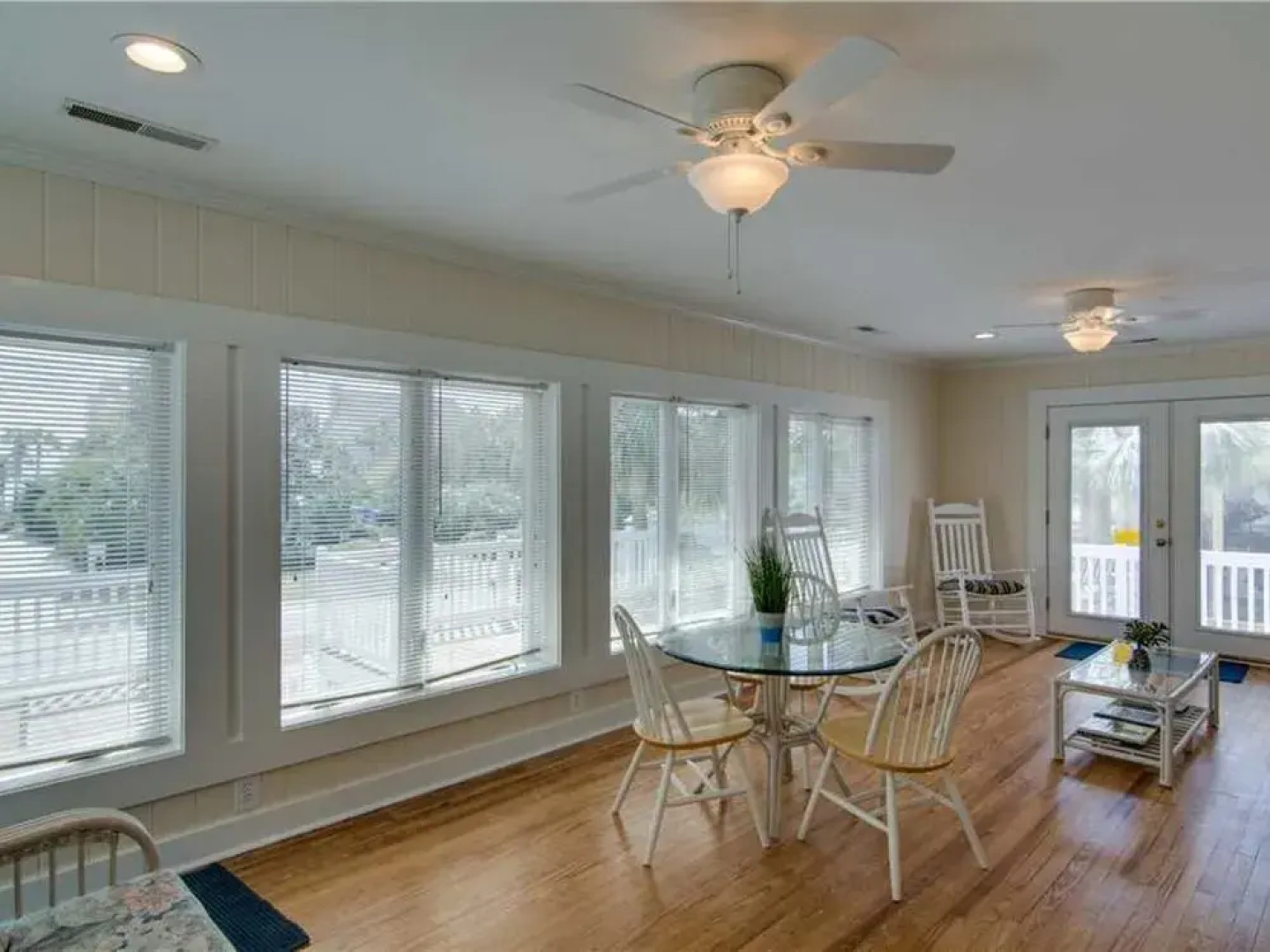 Ocean Boulevard 511 by RedAwning