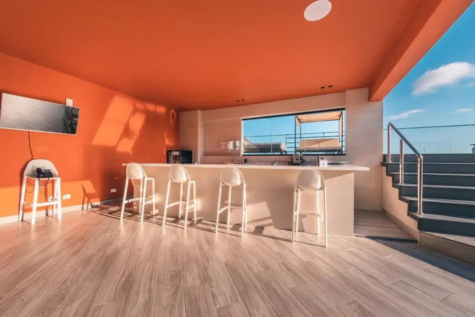 Regatta Living Hotel By Mint