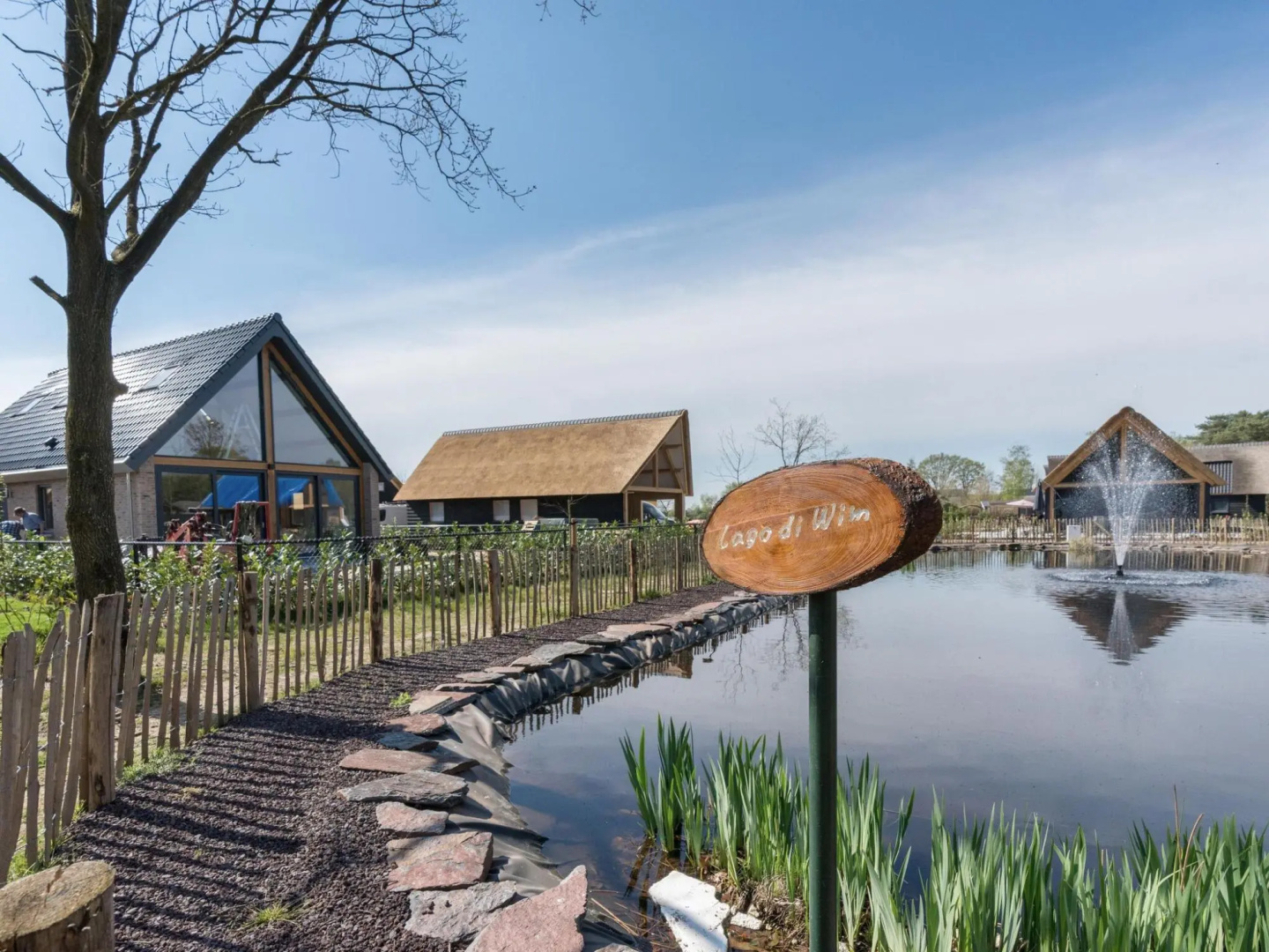 Beautiful house with two bathrooms on a holiday park near Baarle-Nassau