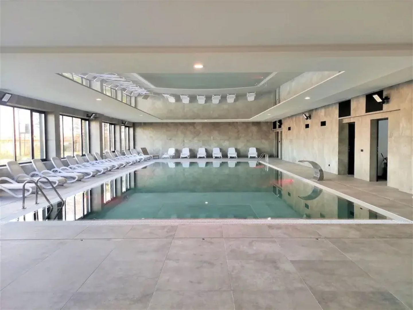 A Comfortable Apartment With a Swimming Pool and Sauna in Dziwnow for 4 People