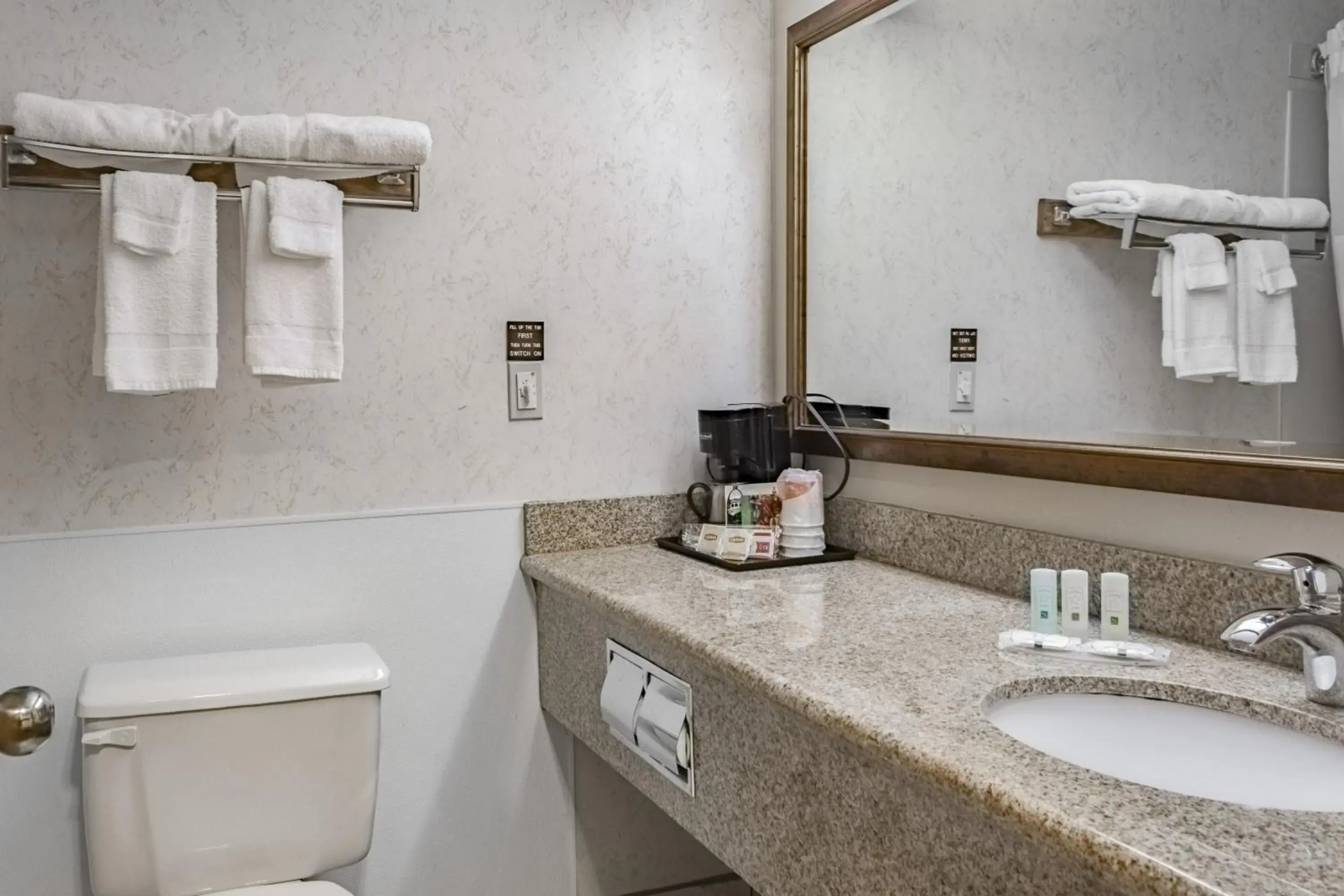 Quality Inn & Suites Vancouver North