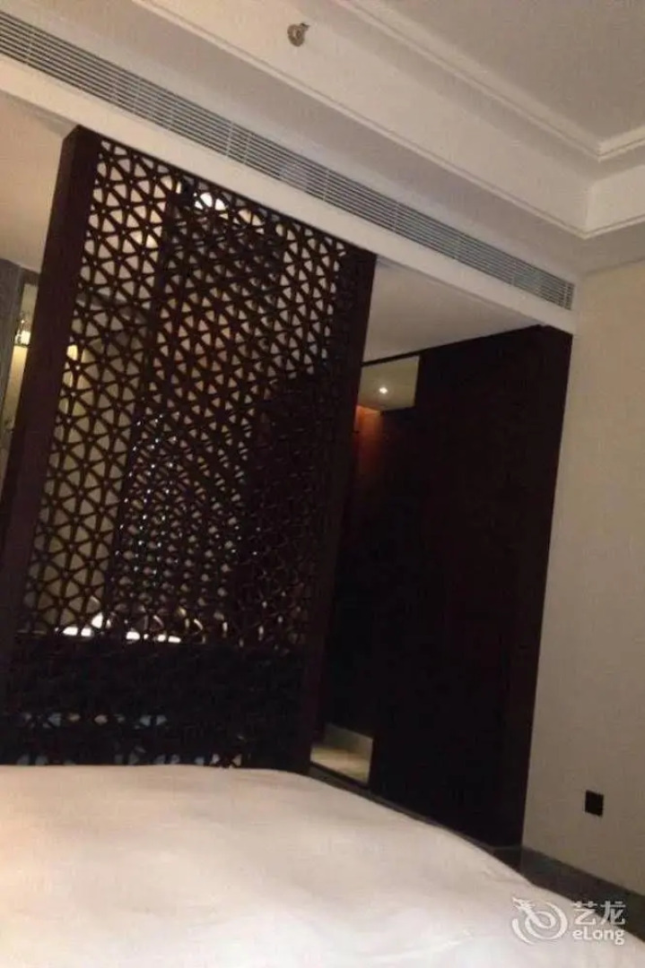 Xishan Hotspring Resort Hotel