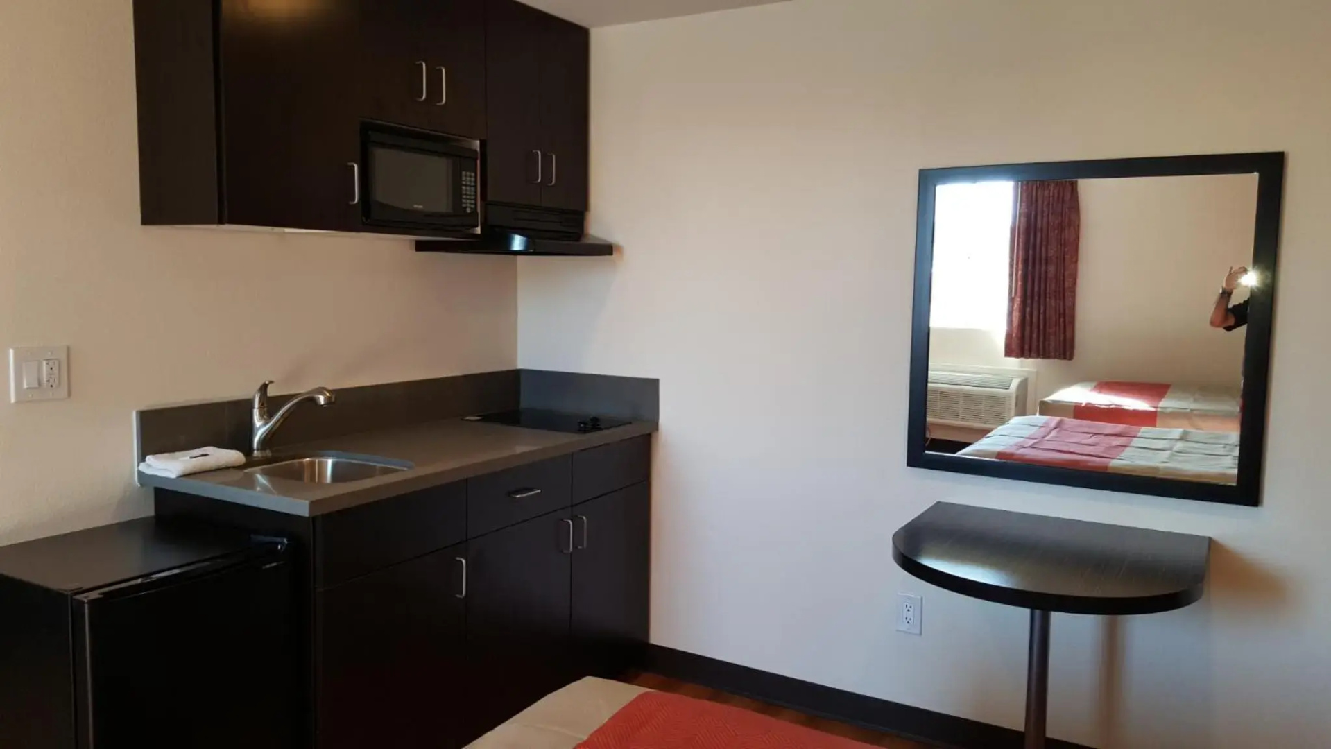 Motel 6 on Maple