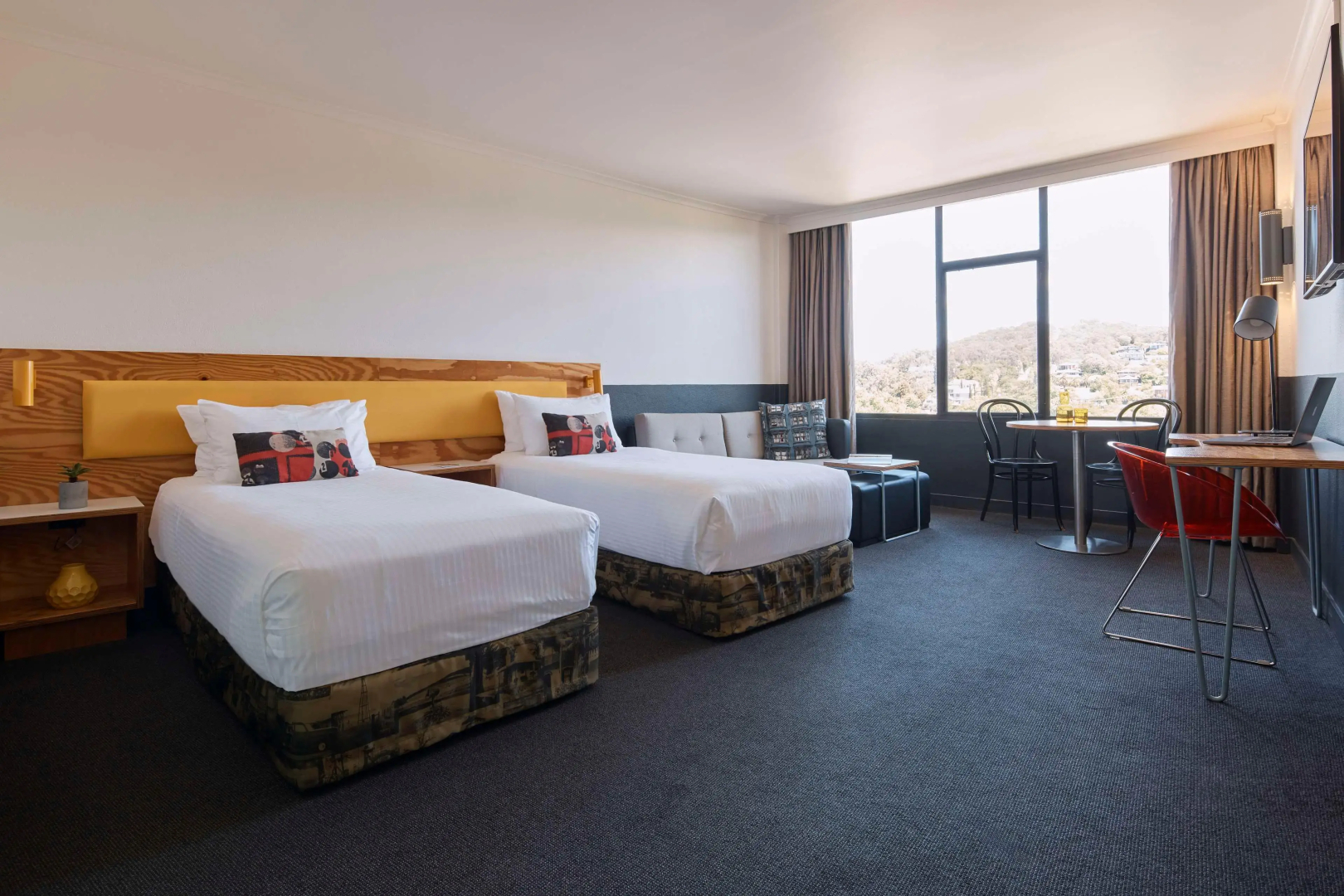 Atura Albury