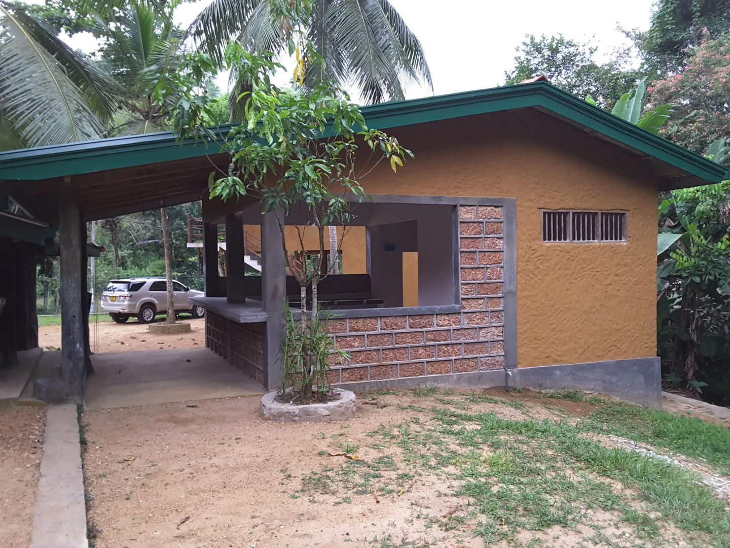 Sinharaja Birder's Lodge