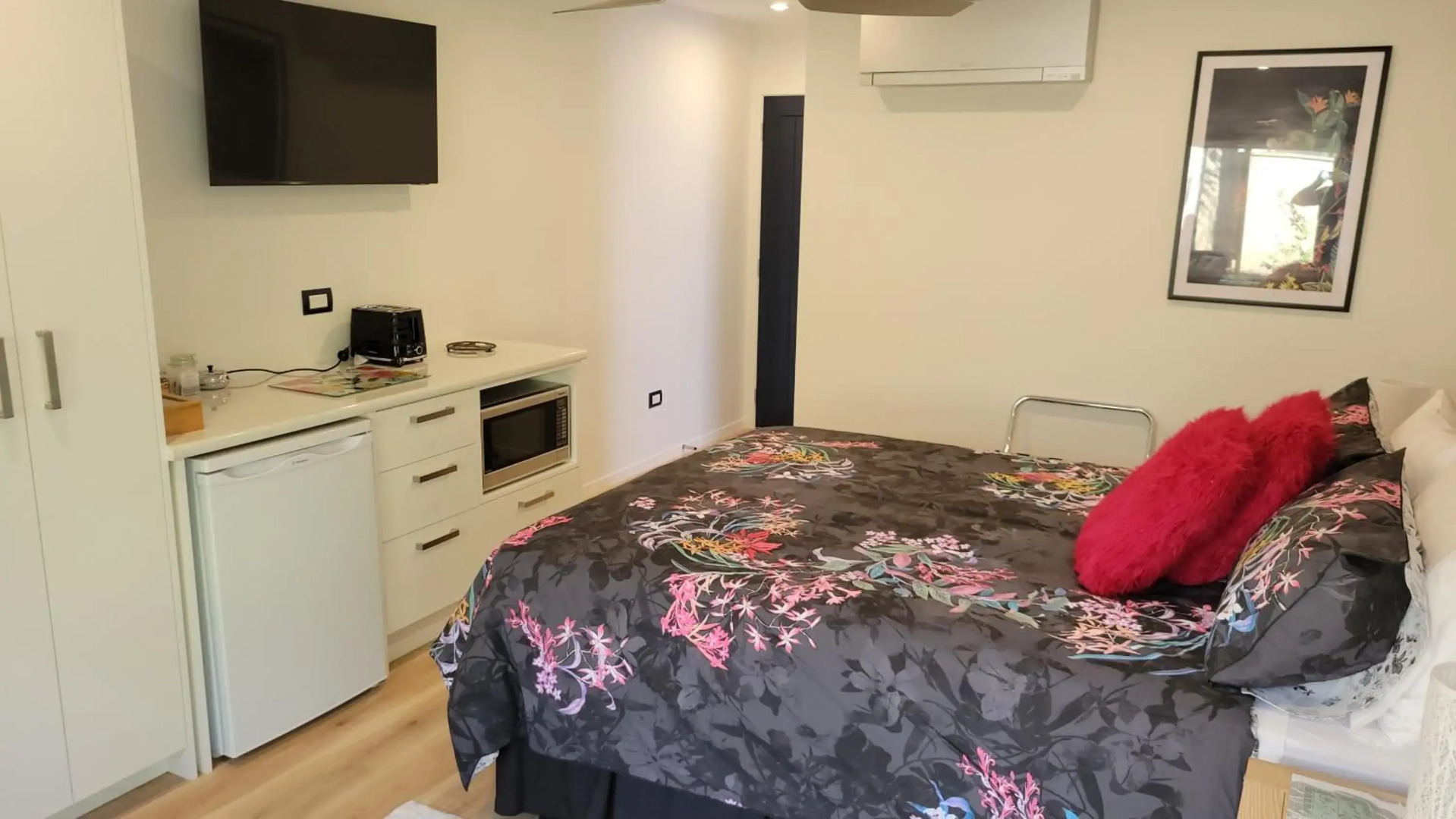 Margaritaville Hahei