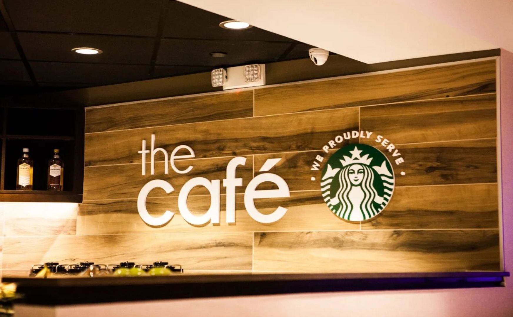 Crowne Plaza Dulles Airport by IHG