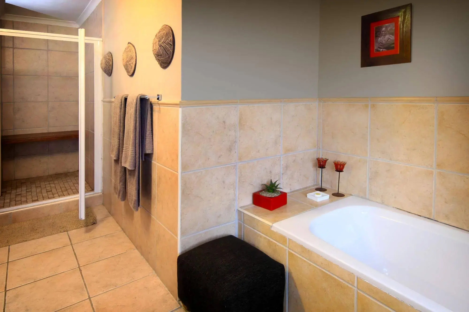 Thatchwood Country Lodge