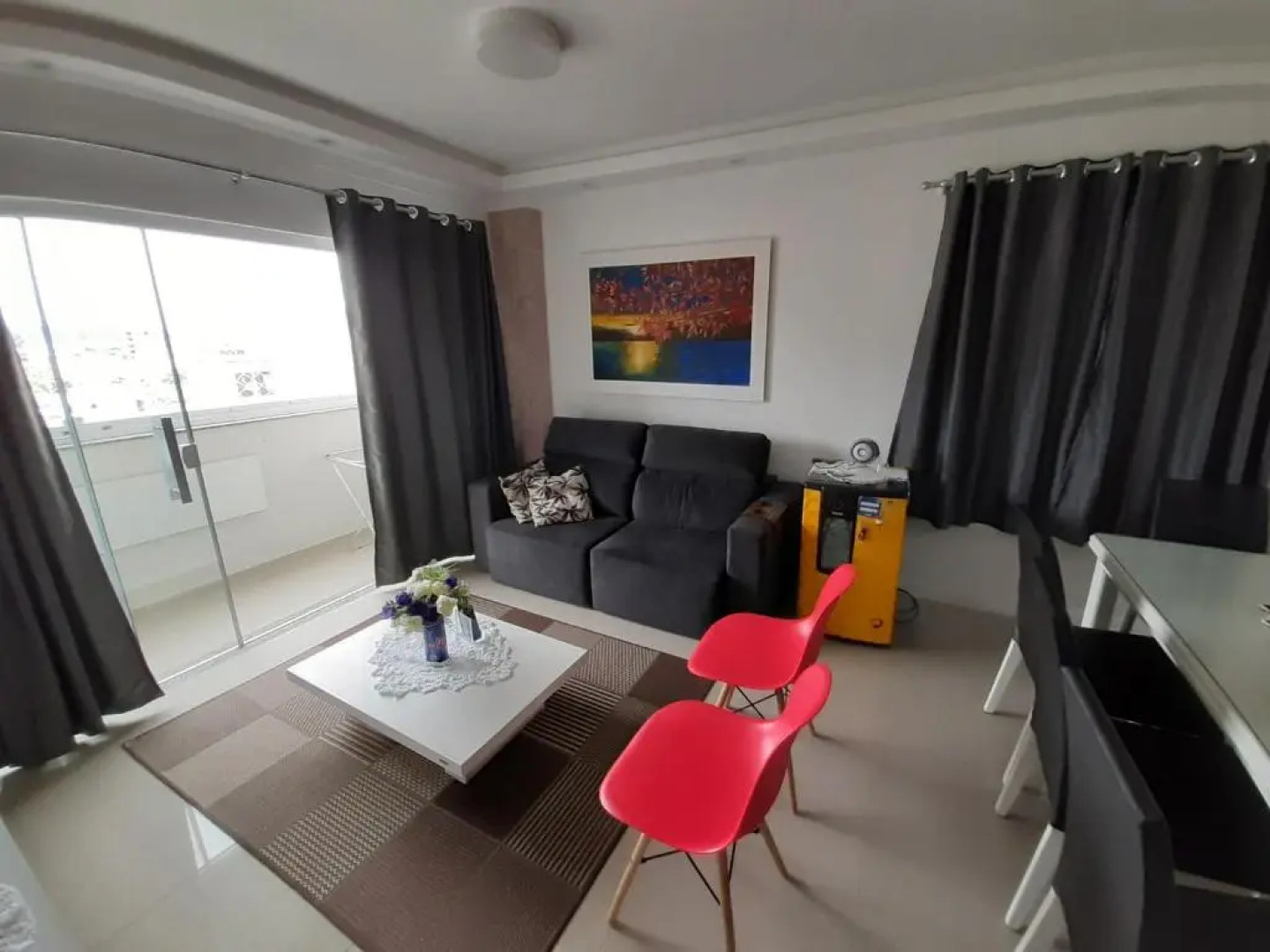 Lindo apto de 3 quartos, a 100m da praia, com ar-condicionado em todos os ambientes