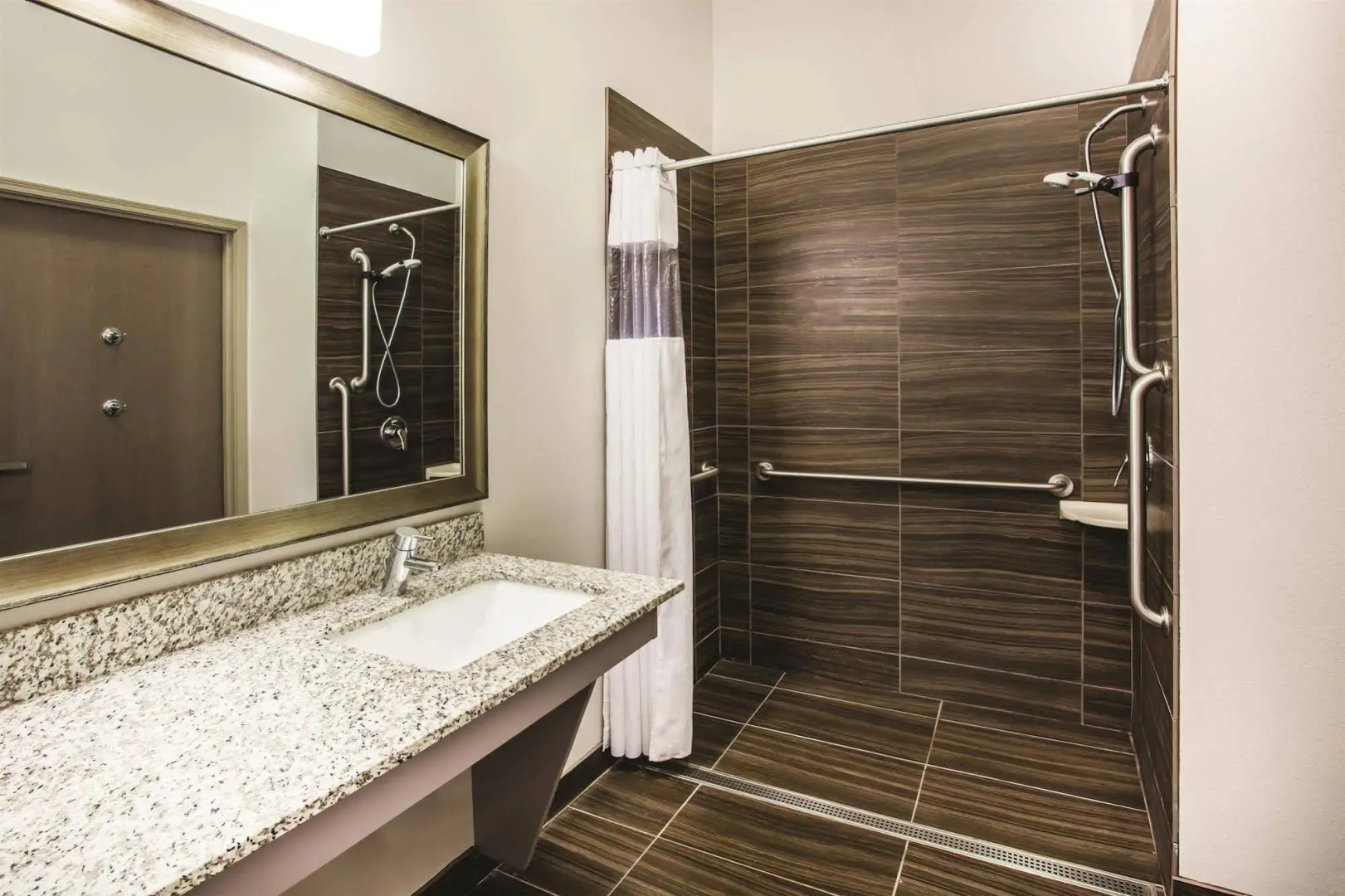 La Quinta Inn & Suites by Wyndham St. Paul-Woodbury