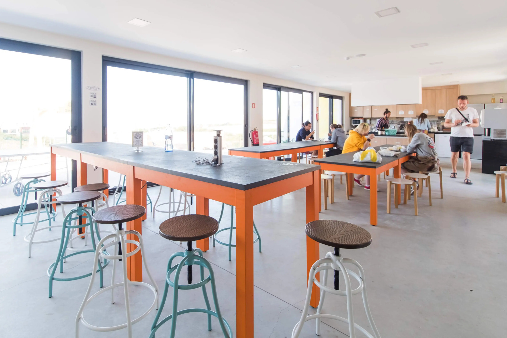 Хостел WOT Ericeira Surf Social