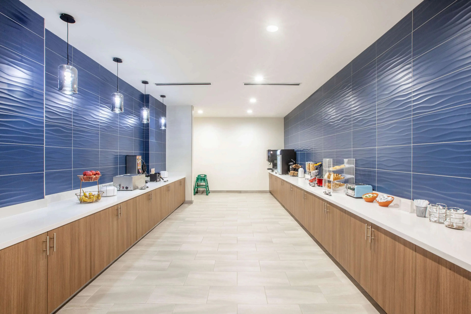 La Quinta Inn & Suites by Wyndham Dallas Duncanville