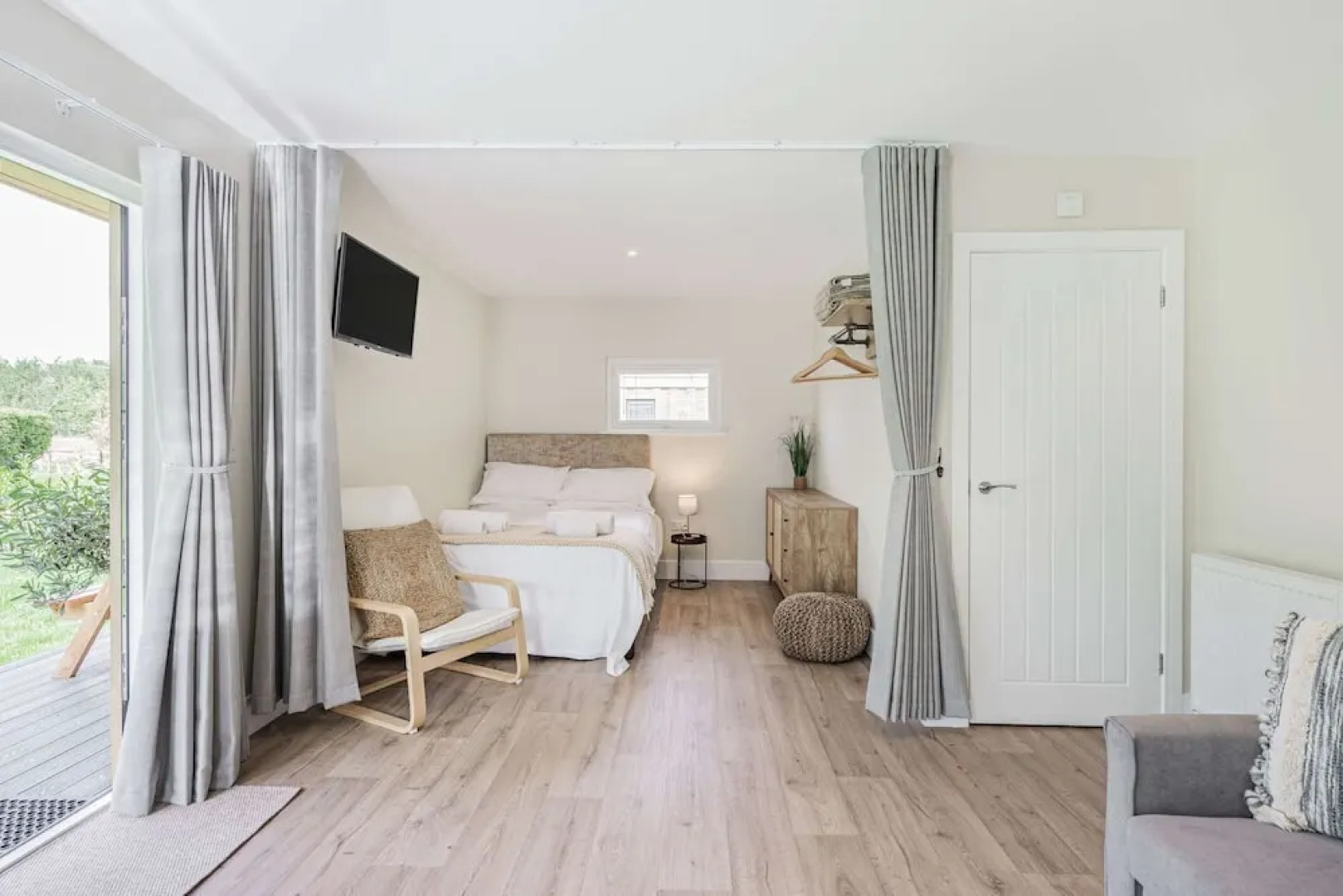 City to Country Retreat Luxury Lodge With Hot Tub