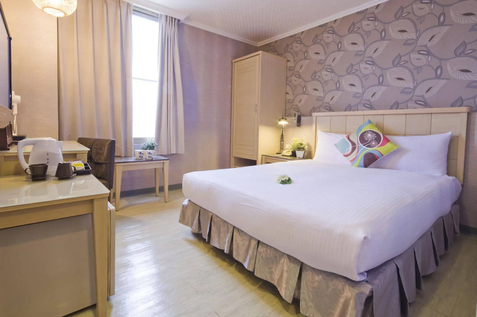 Just Enjoy Business Hotel