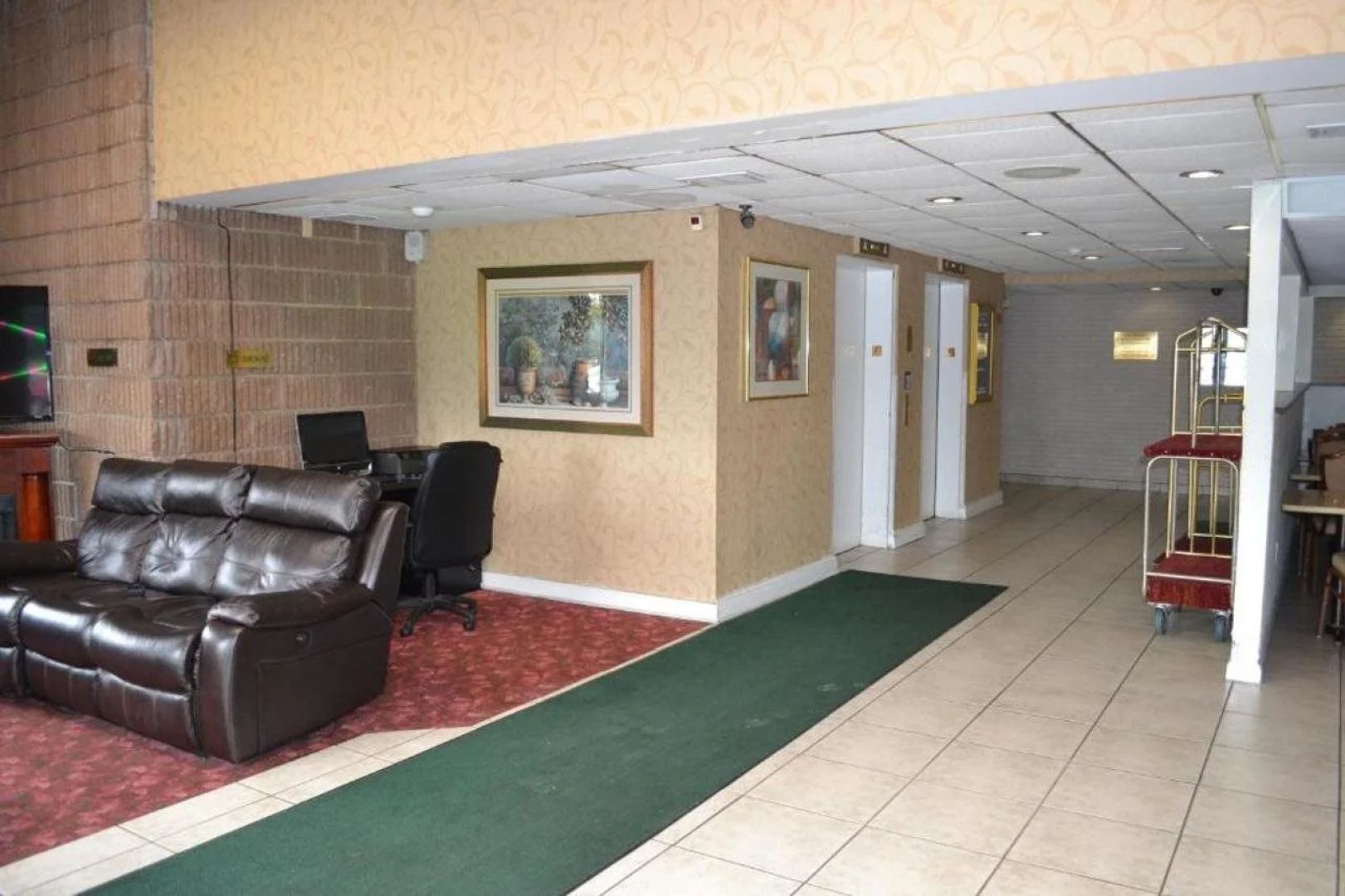 Town Inn & Suites South Plainfield-Piscataway
