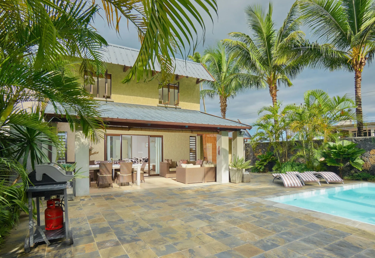 Bel Azur Beach Residence with LOV