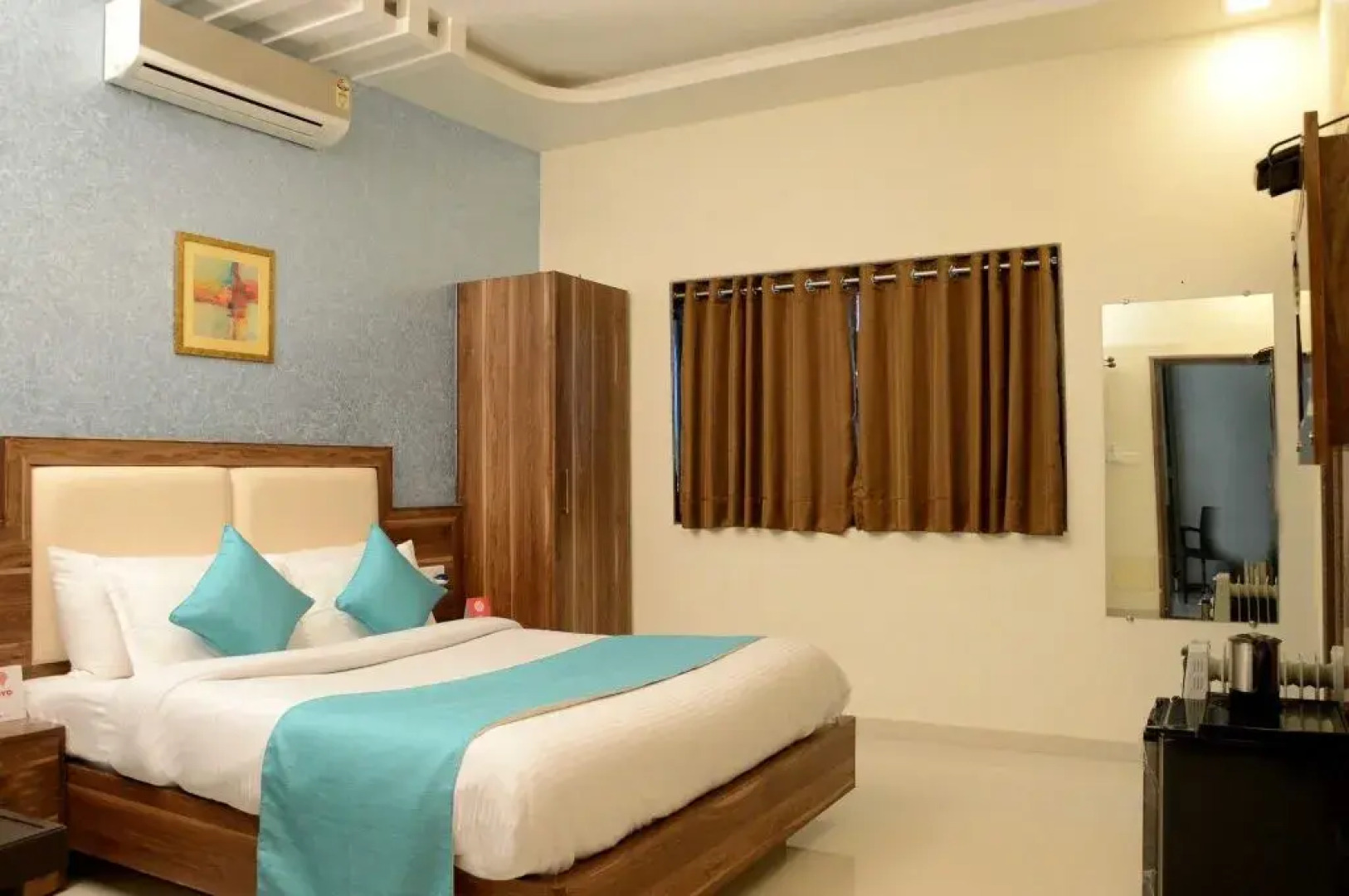 OYO 3422 Hotel Golden Berry