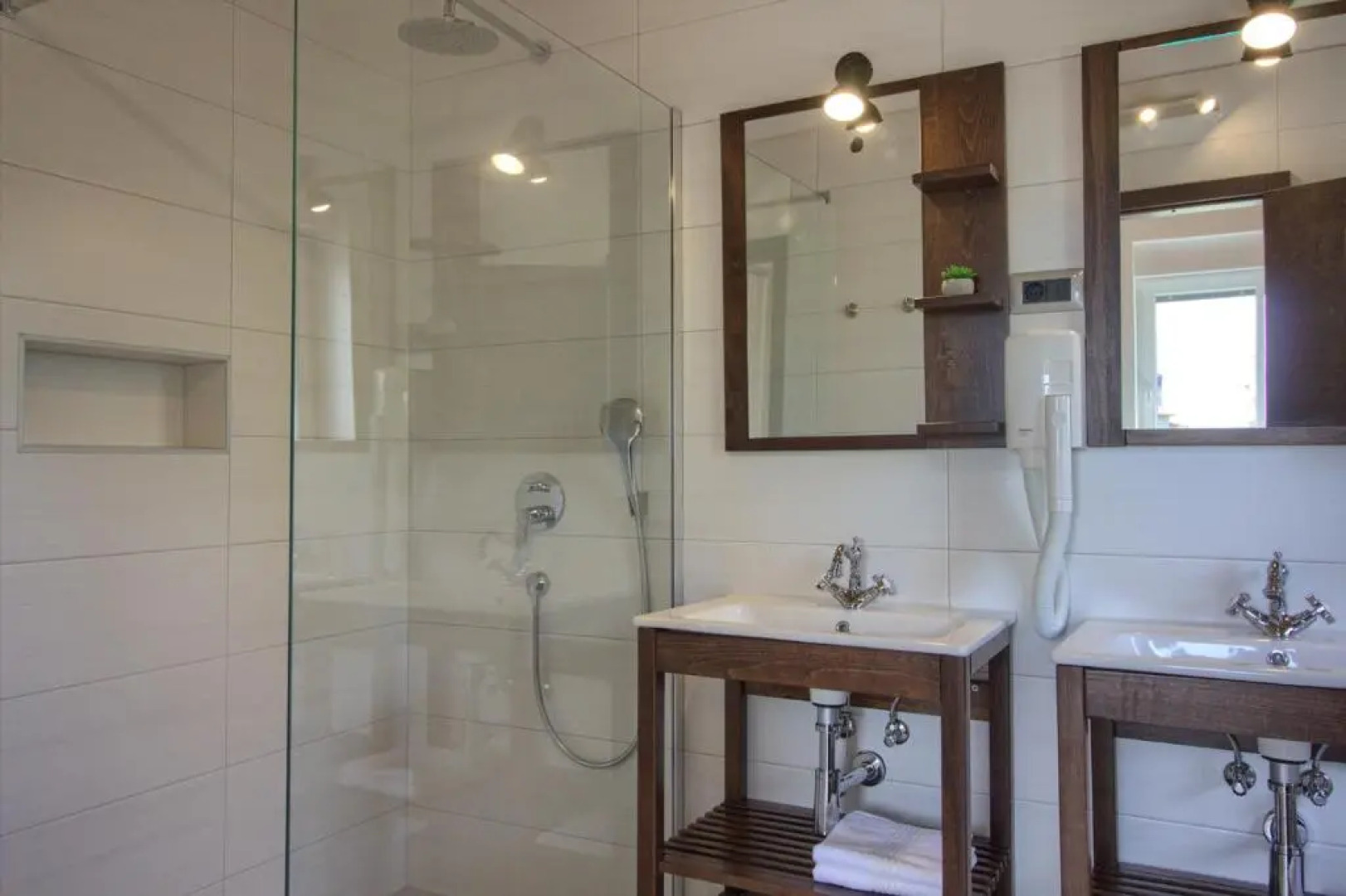 Modern villa Nerina with private pool near Pula