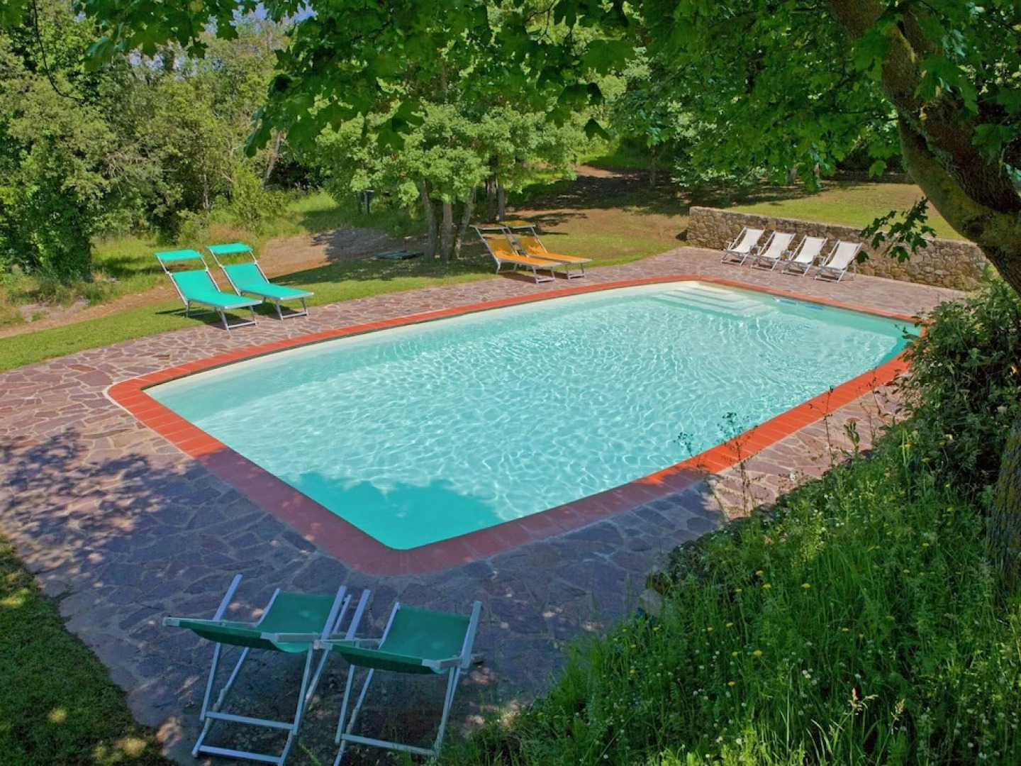 Majestic Farmhouse in Lucignano With Swimming Pool