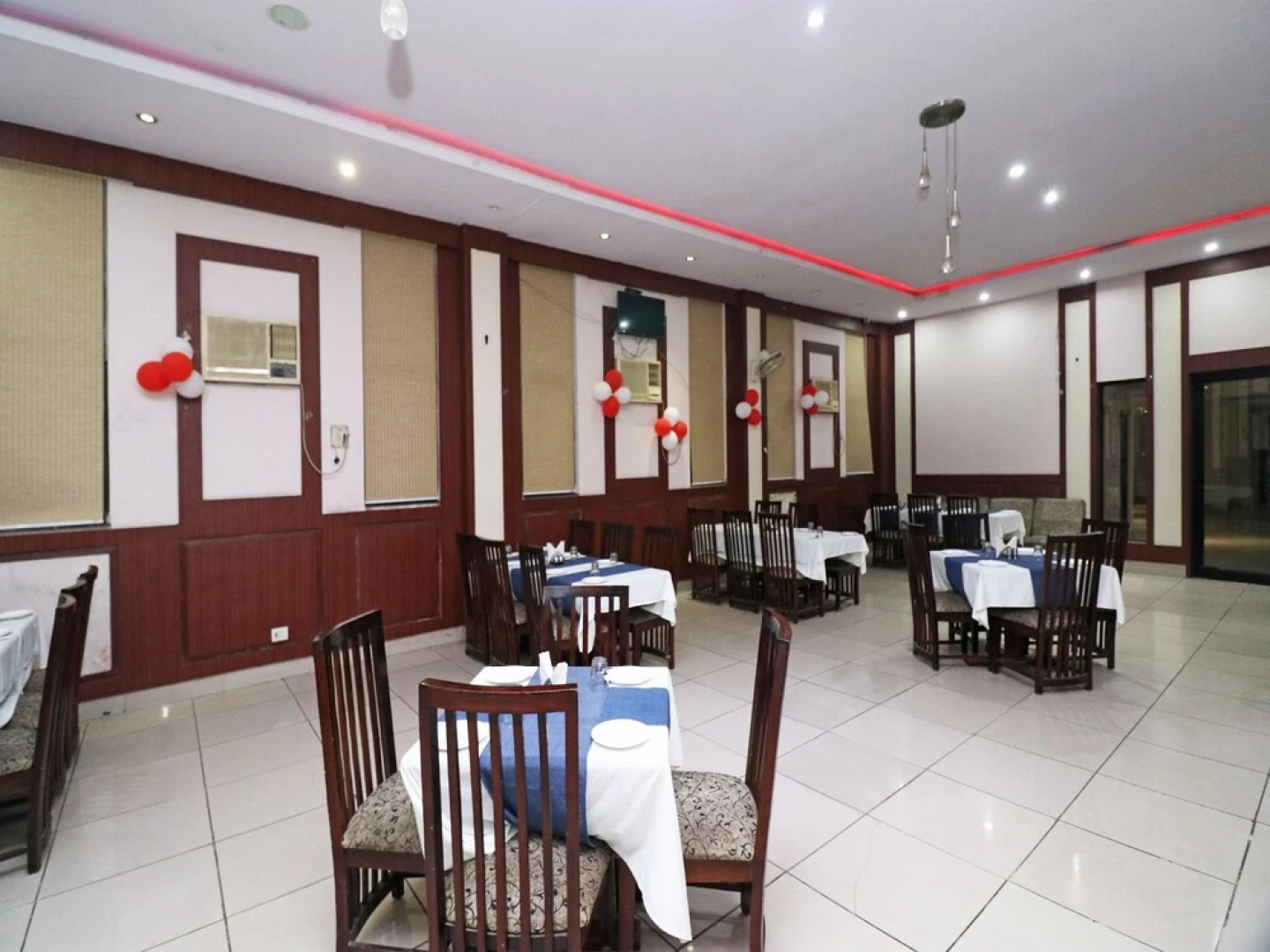 Oyo 15383 Hotel Grand Melrose