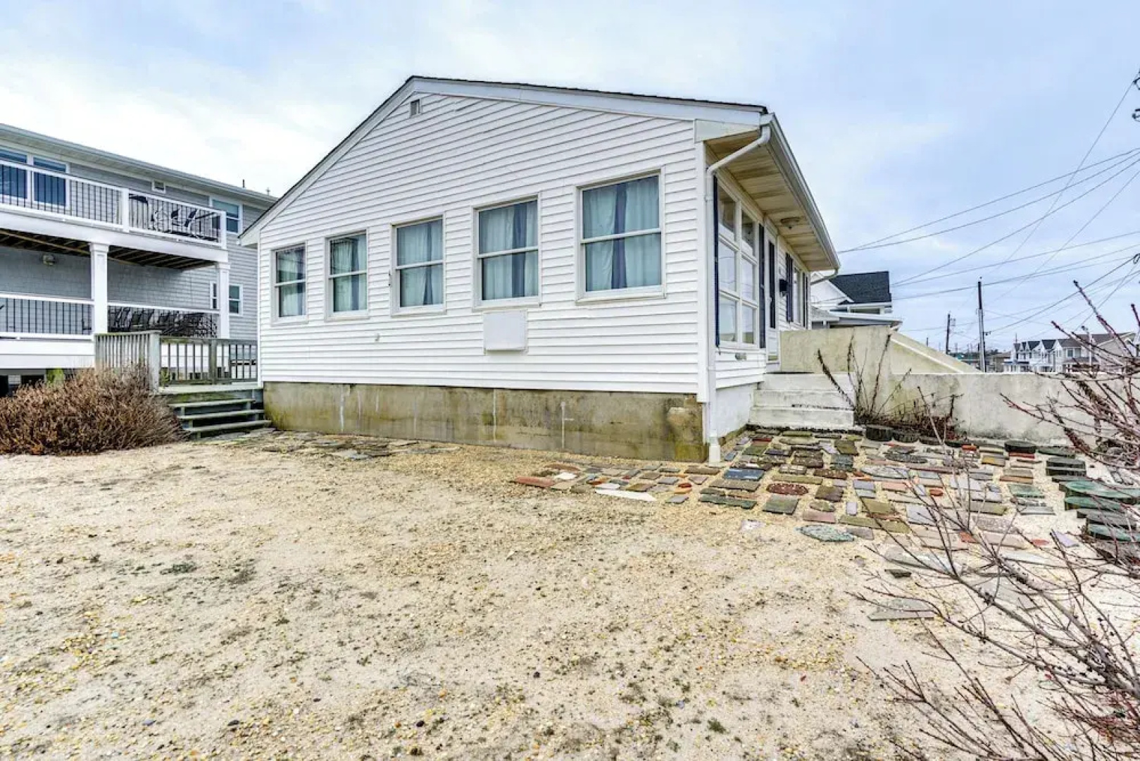 Beachfront Lavallette Home - 2 Mi to Casino Pier!