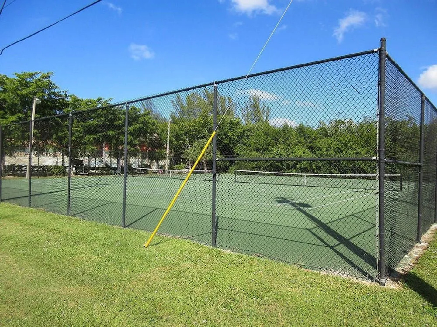 Hibiscus Pointe 564 by RedAwning