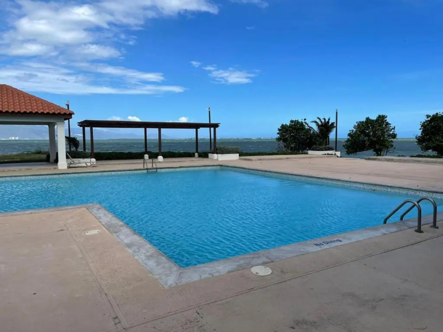 C-Vue Villa "Pool AC Gated SeaFront"