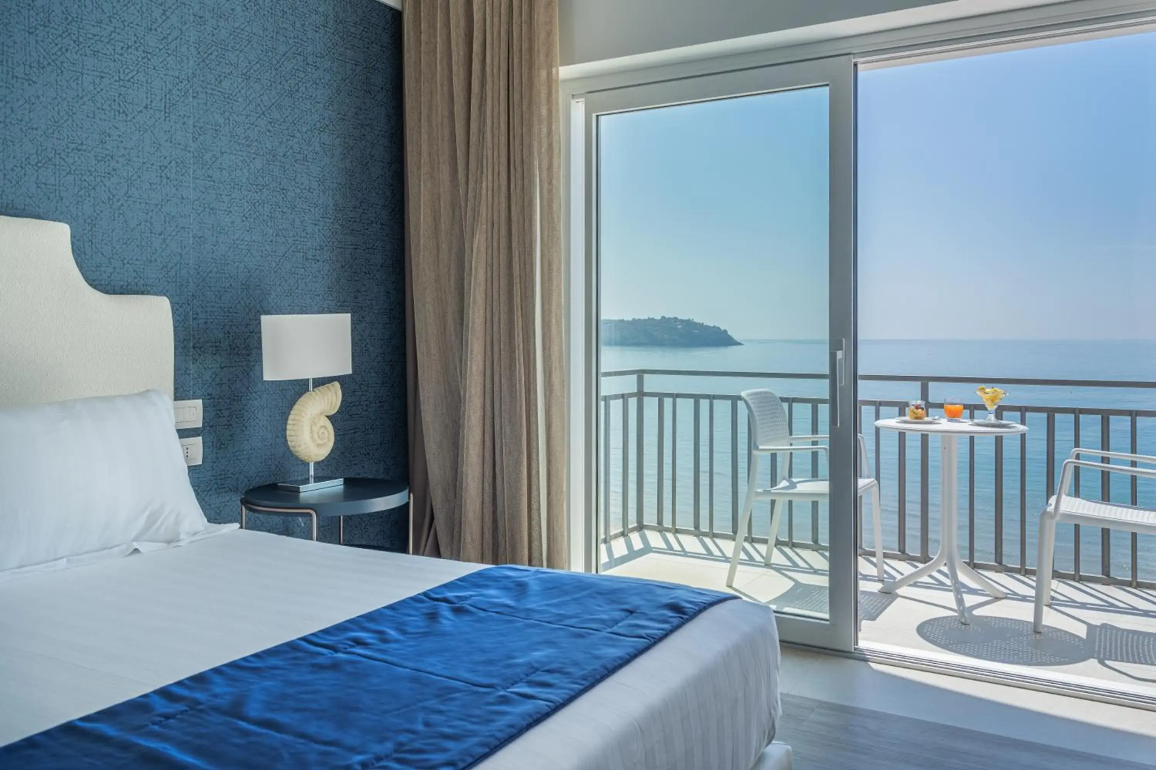 Summit Hotel