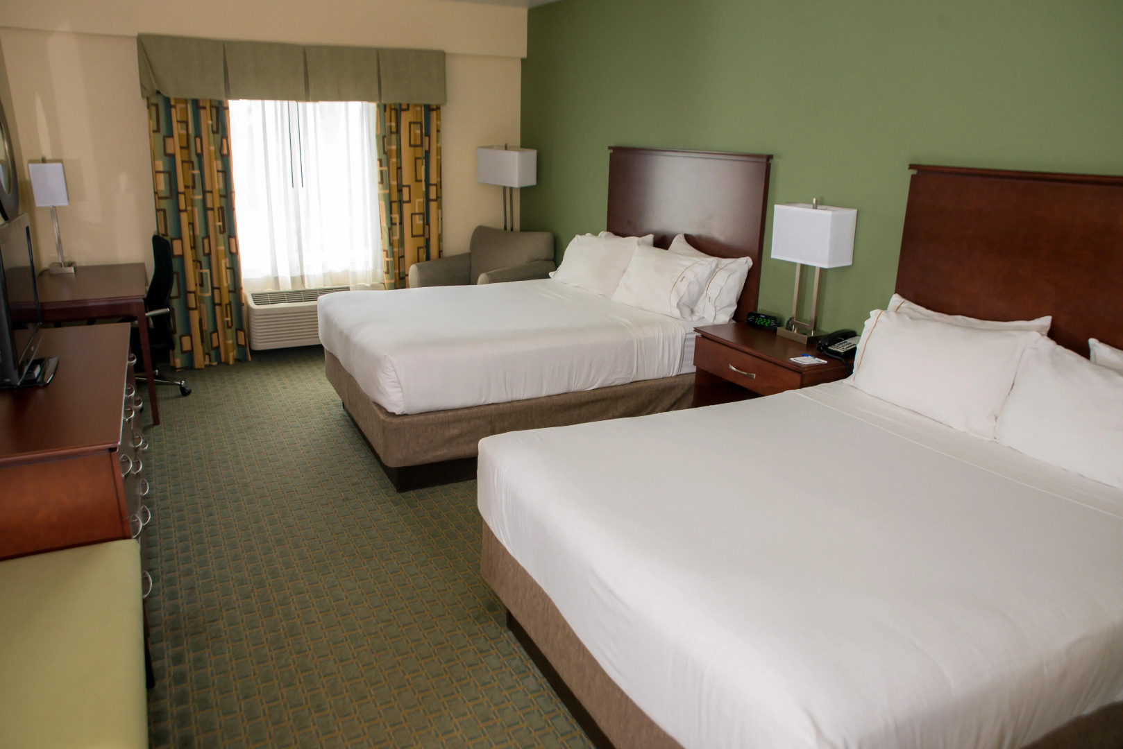 Holiday Inn Express & Suites Cocoa by IHG