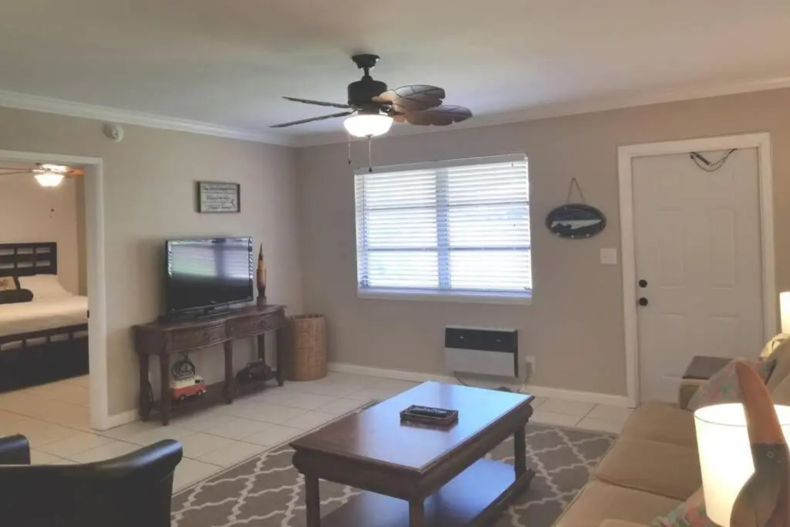 3220 NE 15th st. Unit 2