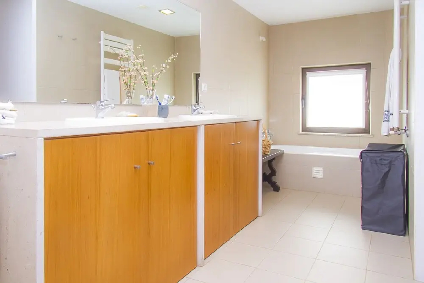 Liiiving in Caminha - Oak Tree Chill